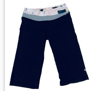 Lululemon Black Capri Leggings Stretchy size 8